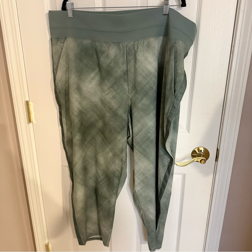 Athleta Green Tie-Dye Track Pants Plus Size NWOT
